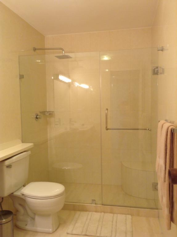 La Alameda Apartment Каракас Стая снимка